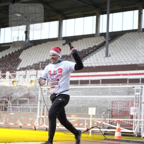 07.12.2025 - St. Pauli X-Mass-Run No. 15 Patografie http://msf.ph/oto/9370790 07.12.2025 11:35:33 Ziel 527, 535, 2660, 2902, 2962, 3967, 4408, 4843 meine-sportfotos.de