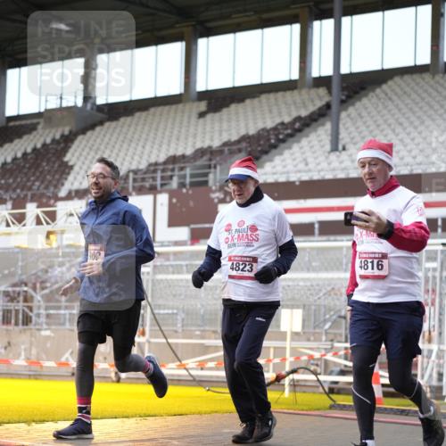 07.12.2025 - St. Pauli X-Mass-Run No. 15 Patografie http://msf.ph/oto/9370807 07.12.2025 11:35:42 Ziel 1960, 1962, 2902, 2962, 3967, 4816, 4823, 4843 meine-sportfotos.de