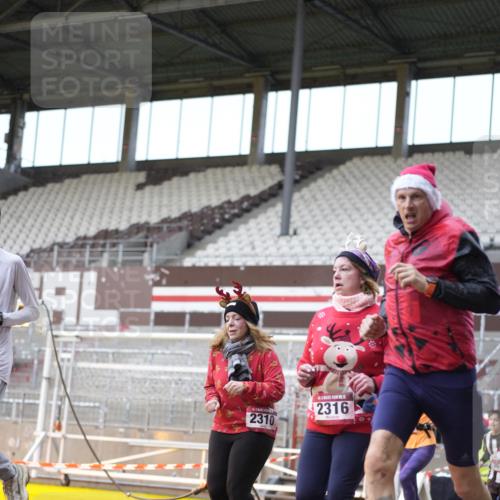 07.12.2025 - St. Pauli X-Mass-Run No. 15 Patografie http://msf.ph/oto/9370826 07.12.2025 11:36:04 Ziel 311, 728, 1792, 2183, 2310, 2316, 2907, 3109, 3610, 3612, 3614, 3653 meine-sportfotos.de