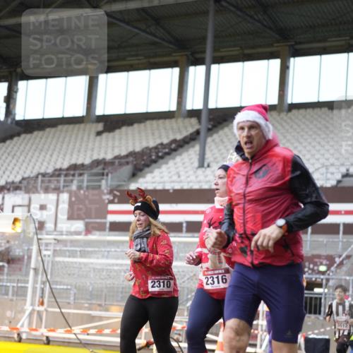 07.12.2025 - St. Pauli X-Mass-Run No. 15 Patografie http://msf.ph/oto/9370828 07.12.2025 11:36:04 Ziel 311, 728, 1792, 2183, 2310, 2316, 2907, 3109, 3610, 3612, 3614, 3653 meine-sportfotos.de