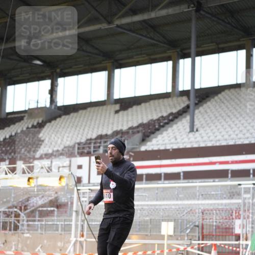 07.12.2025 - St. Pauli X-Mass-Run No. 15 Patografie http://msf.ph/oto/9370841 07.12.2025 11:36:07 Ziel 311, 728, 1753, 1792, 2183, 2310, 2316, 2907, 3109, 3610, 3612, 3614, 3653 meine-sportfotos.de