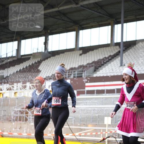 07.12.2025 - St. Pauli X-Mass-Run No. 15 Patografie http://msf.ph/oto/9370867 07.12.2025 11:36:47 Ziel 1588, 1590, 2004, 2102, 2405, 2517, 2917 meine-sportfotos.de