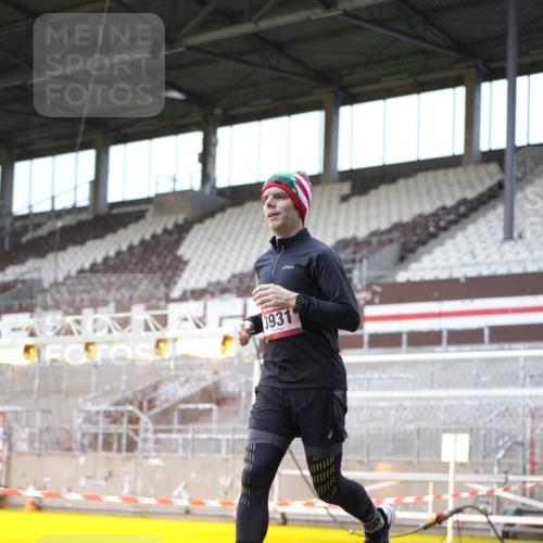 07.12.2025 - St. Pauli X-Mass-Run No. 15 Patografie http://msf.ph/oto/9370891 07.12.2025 11:36:56 Ziel 484, 991, 1588, 1590, 2004, 2022, 2102, 2279, 2405, 2517, 2917, 3931 meine-sportfotos.de