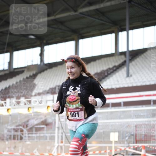 07.12.2025 - St. Pauli X-Mass-Run No. 15 Patografie http://msf.ph/oto/9370904 07.12.2025 11:37:01 Ziel 484, 991, 1280, 1588, 1590, 2004, 2022, 2102, 2279, 2405, 2517, 2686, 2917, 3931 meine-sportfotos.de