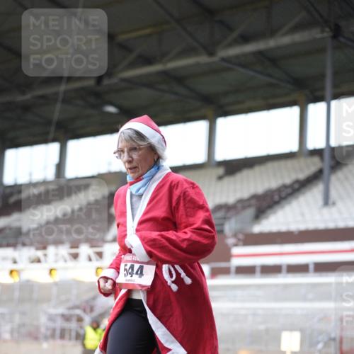 07.12.2025 - St. Pauli X-Mass-Run No. 15 Patografie http://msf.ph/oto/9370925 07.12.2025 11:37:27 Ziel 544, 857, 1154, 2810, 3916 meine-sportfotos.de