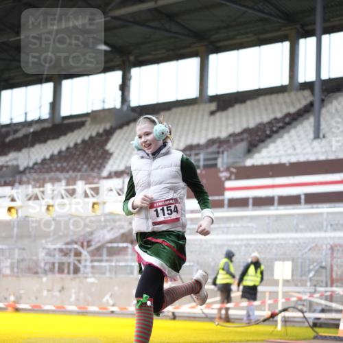 07.12.2025 - St. Pauli X-Mass-Run No. 15 Patografie http://msf.ph/oto/9370928 07.12.2025 11:37:31 Ziel 544, 857, 1154, 1156, 2810, 3916 meine-sportfotos.de