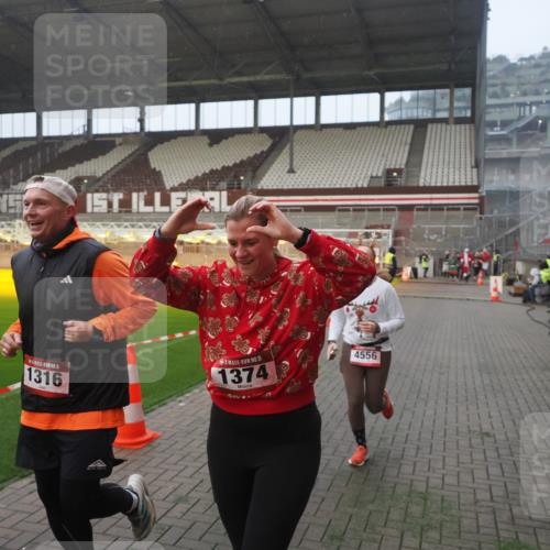 07.12.2025 - St. Pauli X-Mass-Run No. 15 Fabian Wolf http://msf.ph/oto/9370966 07.12.2025 10:05:28 Ziel 114, 543, 668, 950, 1121, 1316, 1374, 1481, 1661, 1761, 3186, 3386, 4036, 4556, 4558 meine-sportfotos.de
