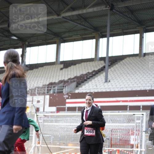 07.12.2025 - St. Pauli X-Mass-Run No. 15 Patografie http://msf.ph/oto/9370967 07.12.2025 11:38:08 Ziel 307, 2395, 2396, 2715, 3065, 3066, 3341, 3762, 3765 meine-sportfotos.de