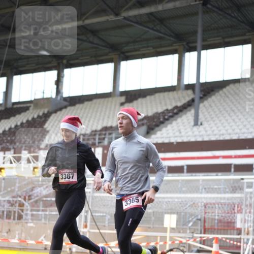 07.12.2025 - St. Pauli X-Mass-Run No. 15 Patografie http://msf.ph/oto/9371001 07.12.2025 11:38:33 Ziel 1318, 1601, 1605, 1606, 2099, 2815, 2816, 3365, 3367, 4821, 4822 meine-sportfotos.de