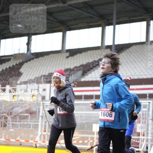 07.12.2025 - St. Pauli X-Mass-Run No. 15 Patografie http://msf.ph/oto/9371005 07.12.2025 11:38:36 Ziel 453, 1133, 1318, 1601, 1605, 1606, 2010, 2011, 2099, 2815, 2816, 3365, 3367, 3508, 4821, 4822 meine-sportfotos.de