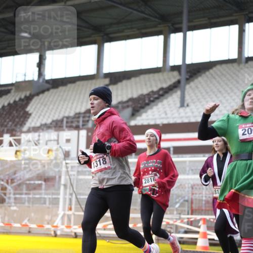 07.12.2025 - St. Pauli X-Mass-Run No. 15 Patografie http://msf.ph/oto/9371011 07.12.2025 11:38:37 Ziel 453, 1133, 1318, 1601, 1605, 1606, 2010, 2011, 2099, 2815, 2816, 3365, 3367, 3508, 4821, 4822 meine-sportfotos.de