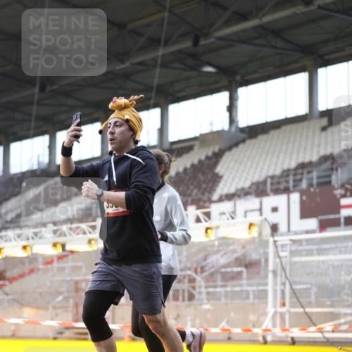 07.12.2025 - St. Pauli X-Mass-Run No. 15 Patografie http://msf.ph/oto/9371020 07.12.2025 11:38:39 Ziel 453, 1133, 1318, 1601, 1605, 1606, 2010, 2011, 2099, 2815, 2816, 3365, 3367, 3508, 4821, 4822 meine-sportfotos.de