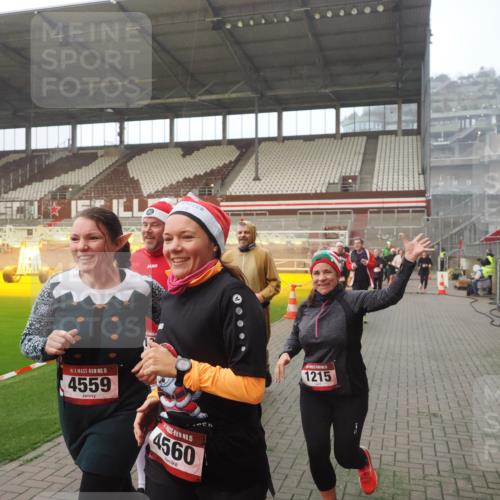 07.12.2025 - St. Pauli X-Mass-Run No. 15 Fabian Wolf http://msf.ph/oto/9371026 07.12.2025 10:05:43 Ziel 2, 3, 54, 123, 363, 385, 512, 945, 1215, 1222, 1789, 1791, 3231, 4194, 4195, 4552, 4555, 4559, 4560 meine-sportfotos.de