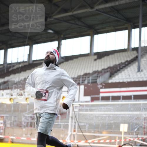 07.12.2025 - St. Pauli X-Mass-Run No. 15 Patografie http://msf.ph/oto/9371039 07.12.2025 11:38:52 Ziel 453, 729, 1133, 1318, 1737, 2010, 2011, 2099, 2602, 2815, 2816, 3508 meine-sportfotos.de
