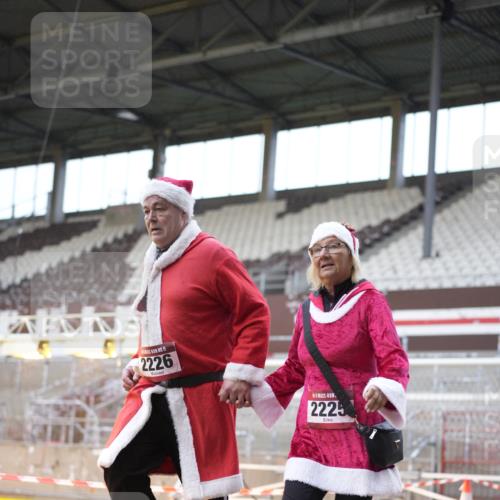 07.12.2025 - St. Pauli X-Mass-Run No. 15 Patografie http://msf.ph/oto/9371053 07.12.2025 11:39:04 Ziel 1737, 2225, 2226, 2602, 3357 meine-sportfotos.de