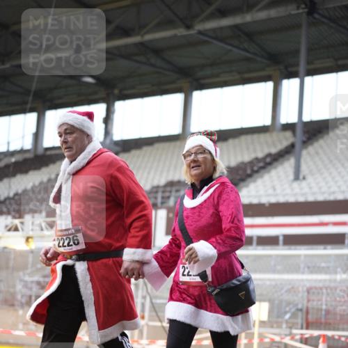 07.12.2025 - St. Pauli X-Mass-Run No. 15 Patografie http://msf.ph/oto/9371055 07.12.2025 11:39:04 Ziel 1737, 2225, 2226, 2602, 3357 meine-sportfotos.de