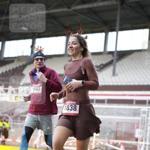 07.12.2025 - St. Pauli X-Mass-Run No. 15 Patografie http://msf.ph/oto/9371082 07.12.2025 11:39:47 Ziel 533, 1838, 1843, 2031, 2561, 3362 meine-sportfotos.de