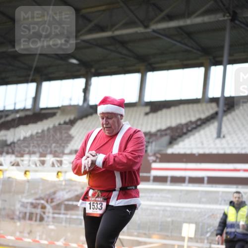 07.12.2025 - St. Pauli X-Mass-Run No. 15 Patografie http://msf.ph/oto/9371098 07.12.2025 11:40:02 Ziel 1168, 1169, 1533, 1838, 1843, 2031 meine-sportfotos.de