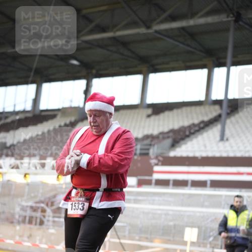 07.12.2025 - St. Pauli X-Mass-Run No. 15 Patografie http://msf.ph/oto/9371100 07.12.2025 11:40:02 Ziel 1168, 1169, 1533, 1838, 1843, 2031 meine-sportfotos.de