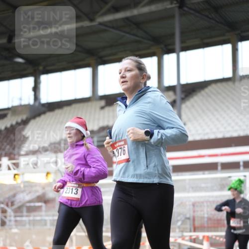 07.12.2025 - St. Pauli X-Mass-Run No. 15 Patografie http://msf.ph/oto/9371154 07.12.2025 11:40:43 Ziel 52, 726, 727, 1061, 1277, 2199, 2294, 2416, 2417, 2425, 2865, 2976, 3592, 3619, 4608 meine-sportfotos.de