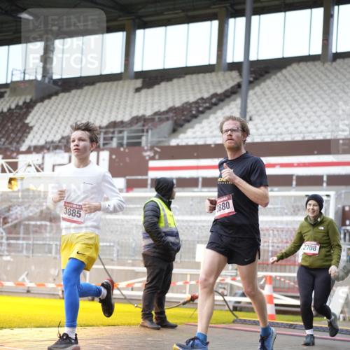 07.12.2025 - St. Pauli X-Mass-Run No. 15 Patografie http://msf.ph/oto/9371181 07.12.2025 11:40:58 Ziel 2292, 2294, 2425, 2708, 2710, 2947, 2976, 3259, 3592, 3619, 3880, 3885, 3912, 4608 meine-sportfotos.de