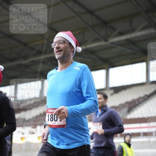 07.12.2025 - St. Pauli X-Mass-Run No. 15 Patografie http://msf.ph/oto/9371229 07.12.2025 11:41:30 Ziel 1801, 2465, 2466, 2470, 2471, 2476, 2479, 2491, 3153, 3204, 3393, 3505, 3532, 3555, 3732, 3755, 3757, 3764, 3784 meine-sportfotos.de