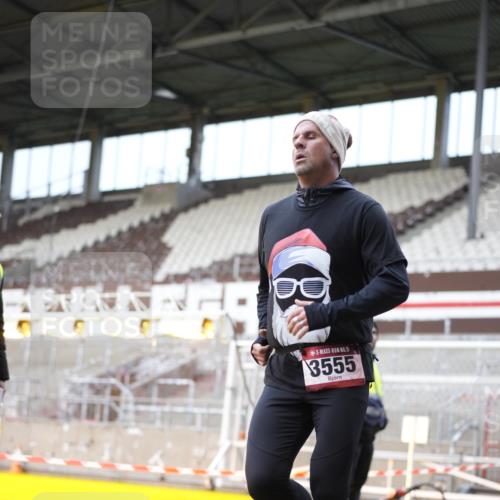 07.12.2025 - St. Pauli X-Mass-Run No. 15 Patografie http://msf.ph/oto/9371232 07.12.2025 11:41:35 Ziel 1801, 2231, 2435, 3222, 3393, 3479, 3532, 3555, 3732, 3755, 3757, 3764, 3784 meine-sportfotos.de