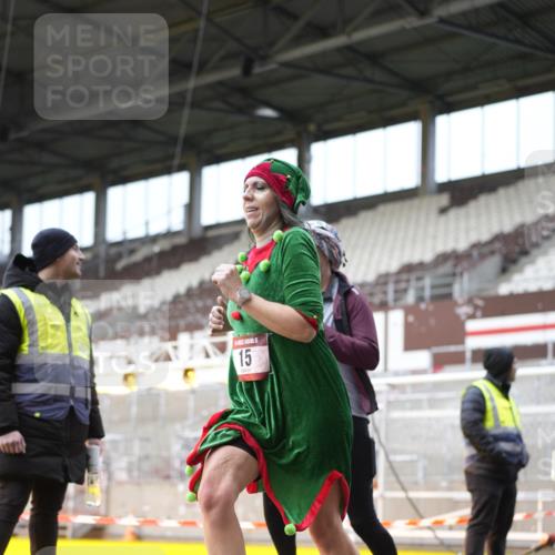 07.12.2025 - St. Pauli X-Mass-Run No. 15 Patografie http://msf.ph/oto/9371260 07.12.2025 11:41:51 Ziel 15, 2231, 2435, 3222, 3479, 3717, 3718, 3922, 3923 meine-sportfotos.de