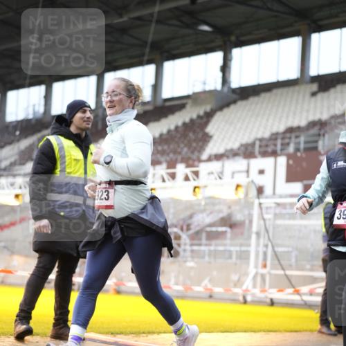 07.12.2025 - St. Pauli X-Mass-Run No. 15 Patografie http://msf.ph/oto/9371262 07.12.2025 11:41:55 Ziel 15, 462, 465, 2291, 2435, 3479, 3717, 3718, 3922, 3923, 4605 meine-sportfotos.de