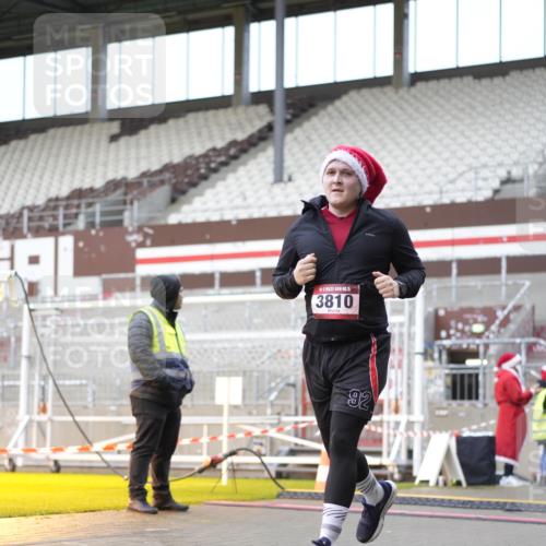 07.12.2025 - St. Pauli X-Mass-Run No. 15 Patografie http://msf.ph/oto/9371283 07.12.2025 11:42:04 Ziel 15, 462, 465, 1834, 2291, 3717, 3810, 3903, 3905, 3906, 3908, 3922, 3923, 4605 meine-sportfotos.de