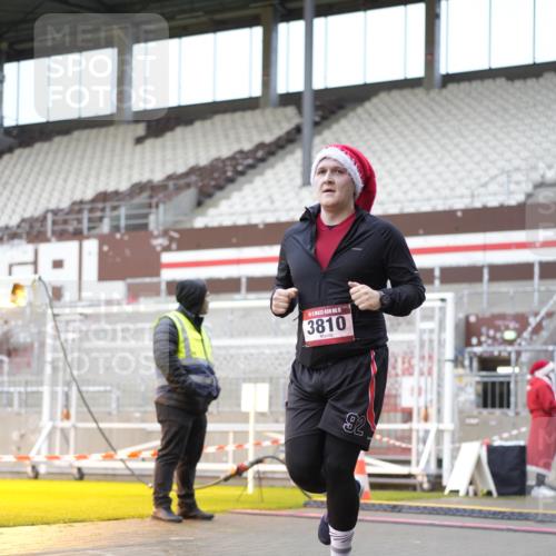 07.12.2025 - St. Pauli X-Mass-Run No. 15 Patografie http://msf.ph/oto/9371285 07.12.2025 11:42:04 Ziel 15, 462, 465, 1834, 2291, 3717, 3810, 3903, 3905, 3906, 3908, 3922, 3923, 4605 meine-sportfotos.de