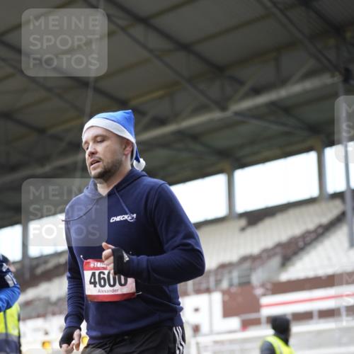 07.12.2025 - St. Pauli X-Mass-Run No. 15 Patografie http://msf.ph/oto/9371312 07.12.2025 11:42:24 Ziel 976, 1288, 3905, 3906, 3908, 4600, 4606, 4614 meine-sportfotos.de