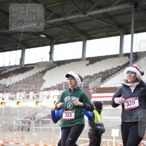 07.12.2025 - St. Pauli X-Mass-Run No. 15 Patografie http://msf.ph/oto/9371322 07.12.2025 11:42:36 Ziel 158, 172, 320, 323, 976, 3425, 3435, 3964, 3965, 4600, 4606 meine-sportfotos.de
