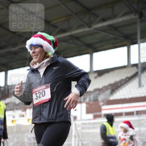 07.12.2025 - St. Pauli X-Mass-Run No. 15 Patografie http://msf.ph/oto/9371326 07.12.2025 11:42:37 Ziel 158, 172, 320, 323, 976, 3425, 3435, 3964, 3965, 4600, 4606 meine-sportfotos.de