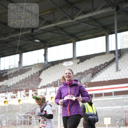 07.12.2025 - St. Pauli X-Mass-Run No. 15 Patografie http://msf.ph/oto/9371330 07.12.2025 11:42:39 Ziel 158, 172, 320, 323, 976, 3425, 3435, 3576, 3579, 3672, 3964, 3965 meine-sportfotos.de