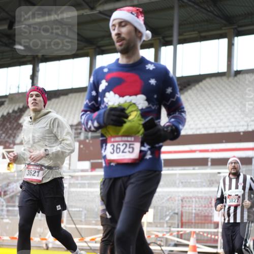 07.12.2025 - St. Pauli X-Mass-Run No. 15 Patografie http://msf.ph/oto/9371374 07.12.2025 11:43:06 Ziel 1, 2230, 2669, 3621, 3622, 3623, 3625, 3827, 4604, 4817, 4828, 4842, 5001, 5002 meine-sportfotos.de