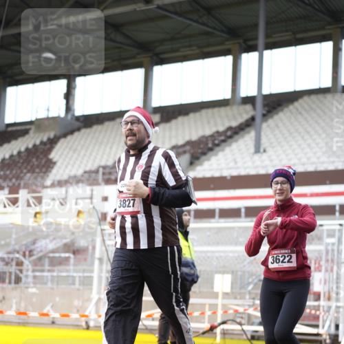 07.12.2025 - St. Pauli X-Mass-Run No. 15 Patografie http://msf.ph/oto/9371380 07.12.2025 11:43:07 Ziel 1, 2230, 2669, 3621, 3622, 3623, 3625, 3676, 3827, 4604, 4817, 4828, 4842, 5001, 5002 meine-sportfotos.de