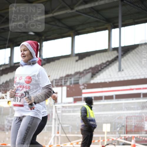 07.12.2025 - St. Pauli X-Mass-Run No. 15 Patografie http://msf.ph/oto/9371399 07.12.2025 11:43:11 Ziel 1, 2230, 2669, 3621, 3622, 3623, 3625, 3676, 3827, 4604, 4817, 4828, 4842, 5001, 5002 meine-sportfotos.de