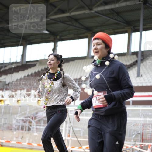 07.12.2025 - St. Pauli X-Mass-Run No. 15 Patografie http://msf.ph/oto/9371426 07.12.2025 11:43:28 Ziel 364, 1713, 2206, 2208, 3423, 3434, 3654, 3917, 4603 meine-sportfotos.de