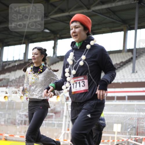 07.12.2025 - St. Pauli X-Mass-Run No. 15 Patografie http://msf.ph/oto/9371428 07.12.2025 11:43:28 Ziel 364, 1713, 2206, 2208, 3423, 3434, 3654, 3917, 4603 meine-sportfotos.de