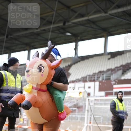 07.12.2025 - St. Pauli X-Mass-Run No. 15 Patografie http://msf.ph/oto/9371432 07.12.2025 11:43:32 Ziel 364, 1713, 2206, 2208, 2971, 3423, 3434, 3447, 3654, 3917, 4603 meine-sportfotos.de