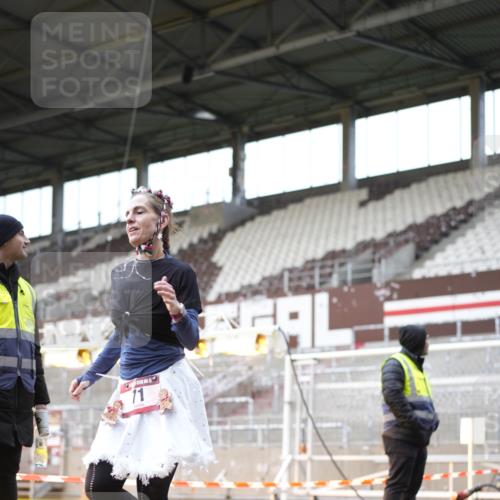 07.12.2025 - St. Pauli X-Mass-Run No. 15 Patografie http://msf.ph/oto/9371442 07.12.2025 11:43:39 Ziel 71, 364, 1713, 2084, 2586, 2600, 2971, 3403, 3404, 3447, 3465, 3466, 3467, 3769, 4603 meine-sportfotos.de