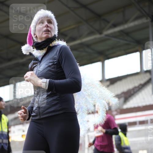 07.12.2025 - St. Pauli X-Mass-Run No. 15 Patografie http://msf.ph/oto/9371457 07.12.2025 11:43:44 Ziel 71, 1949, 1950, 2084, 2116, 2586, 2600, 2971, 3403, 3404, 3447, 3453, 3465, 3466, 3467, 3733, 3735, 3769, 3882, 3884, 4603 meine-sportfotos.de