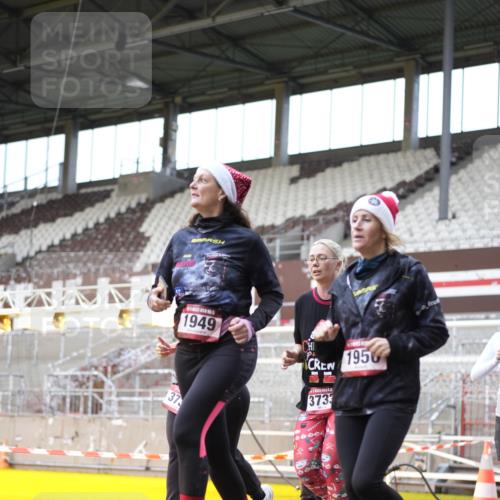 07.12.2025 - St. Pauli X-Mass-Run No. 15 Patografie http://msf.ph/oto/9371468 07.12.2025 11:43:48 Ziel 71, 1949, 1950, 2084, 2116, 2441, 2586, 2600, 2971, 3403, 3404, 3447, 3453, 3465, 3466, 3467, 3733, 3735, 3769, 3882, 3884 meine-sportfotos.de