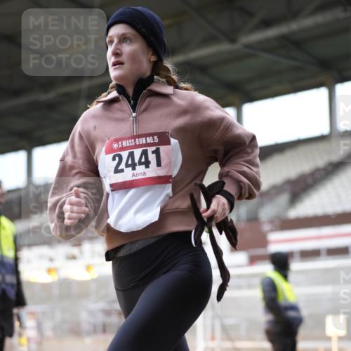 07.12.2025 - St. Pauli X-Mass-Run No. 15 Patografie http://msf.ph/oto/9371479 07.12.2025 11:43:51 Ziel 71, 1949, 1950, 2084, 2116, 2441, 2586, 2600, 2971, 3403, 3404, 3447, 3453, 3465, 3466, 3467, 3733, 3735, 3769, 3882, 3884, 3927, 3929 meine-sportfotos.de