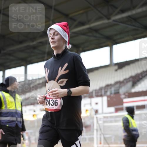 07.12.2025 - St. Pauli X-Mass-Run No. 15 Patografie http://msf.ph/oto/9371515 07.12.2025 11:44:11 Ziel 365, 999, 2434, 2436, 3086, 3829, 3830, 3831, 3845, 3919, 3928, 3929, 4003 meine-sportfotos.de