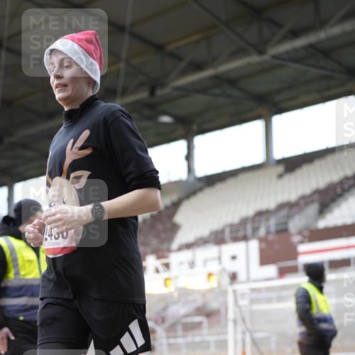 07.12.2025 - St. Pauli X-Mass-Run No. 15 Patografie http://msf.ph/oto/9371517 07.12.2025 11:44:11 Ziel 365, 999, 2434, 2436, 3086, 3829, 3830, 3831, 3845, 3919, 3928, 3929, 4003 meine-sportfotos.de
