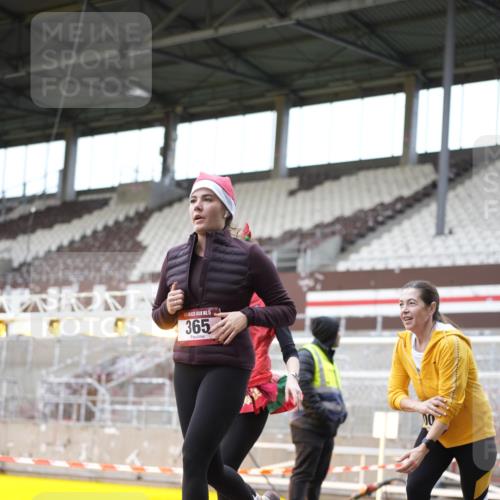 07.12.2025 - St. Pauli X-Mass-Run No. 15 Patografie http://msf.ph/oto/9371518 07.12.2025 11:44:13 Ziel 365, 2434, 2436, 3086, 3829, 3830, 3831, 3845, 3919, 4003 meine-sportfotos.de