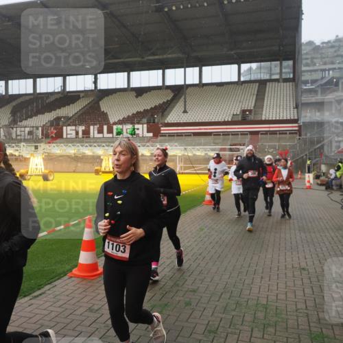 07.12.2025 - St. Pauli X-Mass-Run No. 15 Fabian Wolf http://msf.ph/oto/9371521 07.12.2025 10:06:56 Ziel 217, 366, 867, 972, 975, 1007, 1103, 1505, 1735, 1736, 2129, 3189, 3333, 4354, 4735, 4738 meine-sportfotos.de