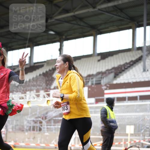 07.12.2025 - St. Pauli X-Mass-Run No. 15 Patografie http://msf.ph/oto/9371522 07.12.2025 11:44:14 Ziel 365, 2434, 2436, 3086, 3829, 3830, 3831, 3845, 3919, 4003 meine-sportfotos.de